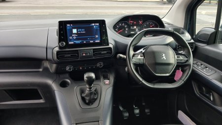 2021 Peugeot Rifter - photo 8