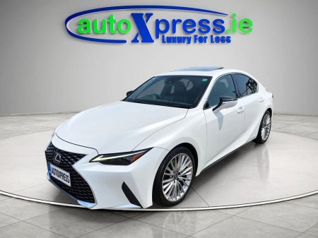 2021 Lexus IS - photo 5