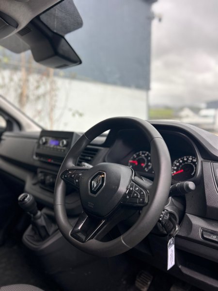 2023 Renault Trafic - photo 9