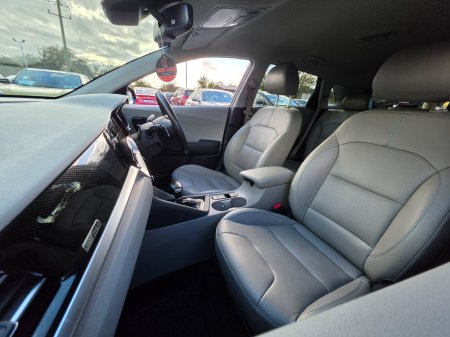 2020 Kia Niro - photo 32