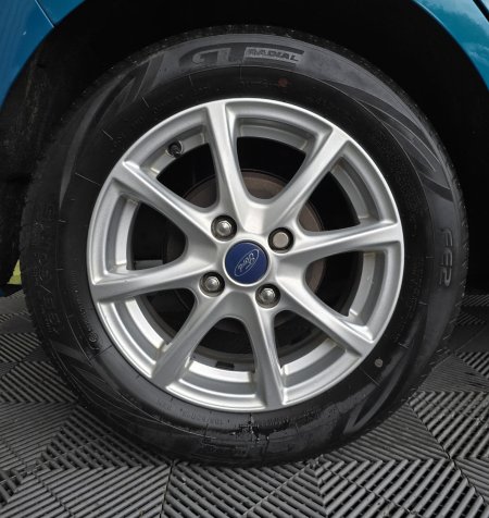 2018 Ford Fiesta - photo 9