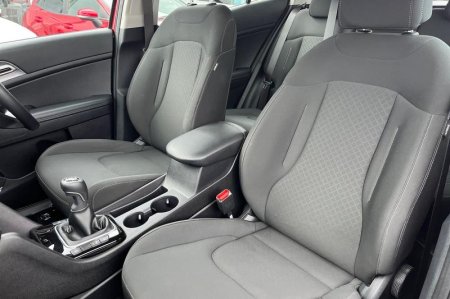 2025 Kia Sportage - photo 19