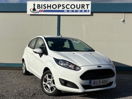2016 Ford Fiesta - photo 2