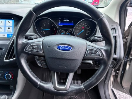 2017 Ford Focus - photo 11