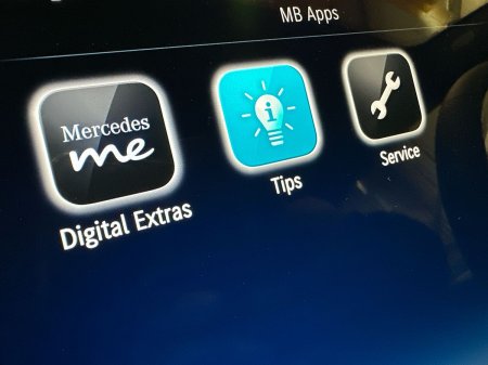2026 Mercedes-Benz GLC - photo 25