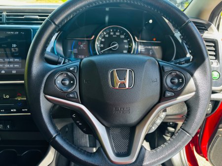 2019 Honda Grace - photo 10