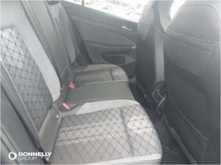 2024 Volkswagen Golf - photo 11