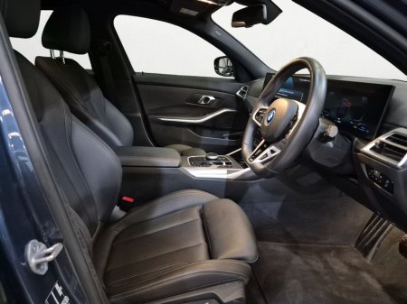 2024 BMW 3-Series - photo 18