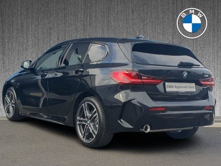 2024 BMW 1-Series - photo 2