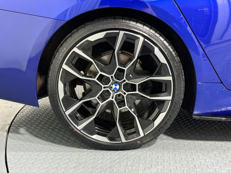 2021 BMW 5-Series - photo 24