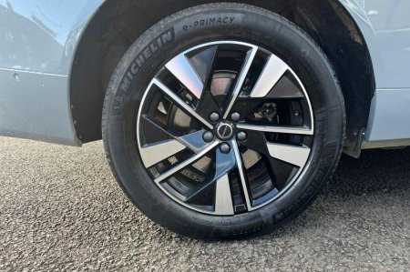 2025 Volvo XC60 - photo 8
