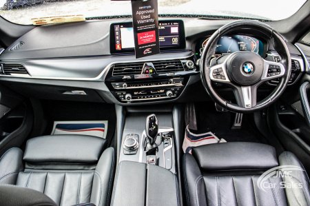 2022 BMW 5-Series - photo 24