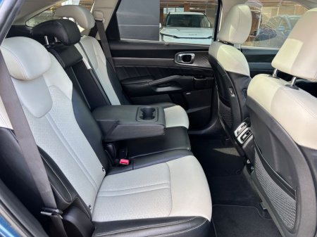 2023 Kia Sorento - photo 4