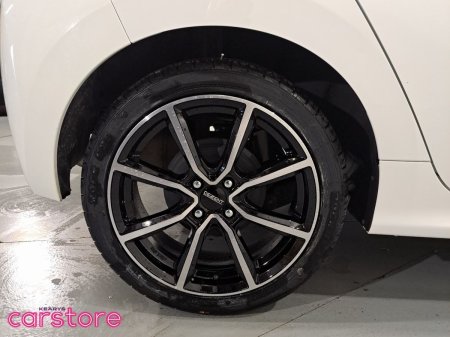 2023 Toyota Yaris - photo 14