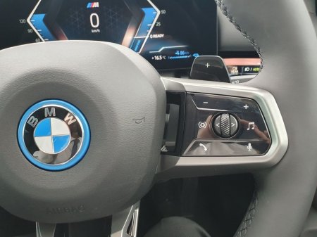 2026 BMW 5-Series - photo 18