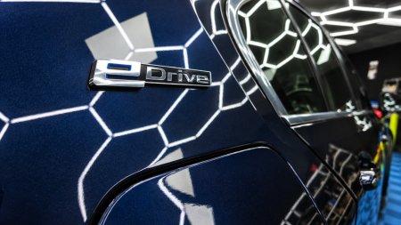 2017 BMW 5-Series - photo 6