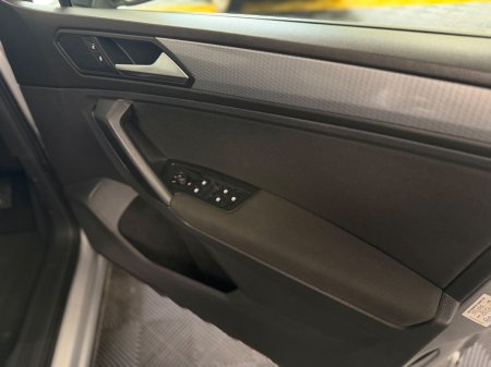 2023 Volkswagen Tiguan - photo 16