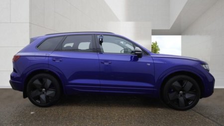 2026 Volkswagen Touareg - photo 2