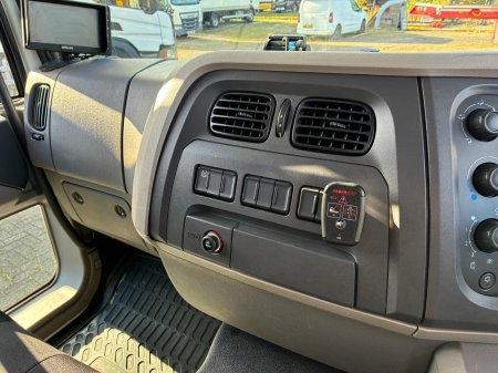 2020 DAF LF 210 - photo 25
