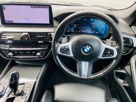 2023 BMW 5-Series - photo 12