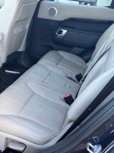 2018 Land Rover Discovery - photo 14