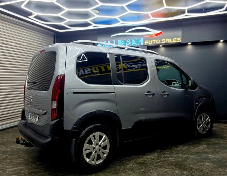 2019 Peugeot Rifter - photo 11