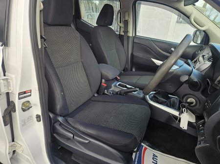 2021 Nissan Navara - photo 18