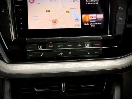 2020 Volkswagen Touareg - photo 23