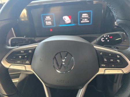 2025 Volkswagen Tiguan - photo 18