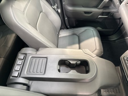 2026 Land Rover Defender - photo 24