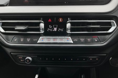2022 BMW 1-Series - photo 28