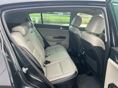2021 Kia Sportage - photo 16