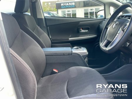 2019 Toyota Prius - photo 13