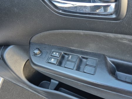 2014 Suzuki Swift - photo 27