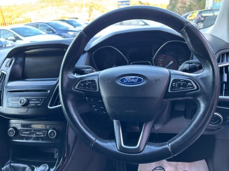 2016 Ford Focus - photo 19