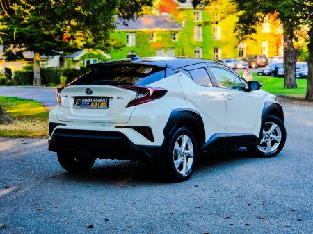 2019 Toyota C-HR - photo 2