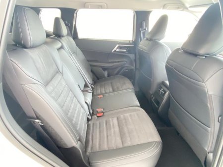 2026 Mitsubishi Outlander - photo 5