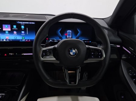 2024 BMW 5-Series - photo 5