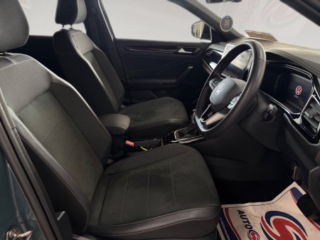 2024 Volkswagen T-Roc - photo 11