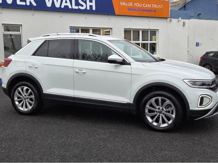 2023 Volkswagen T-Roc - photo 2