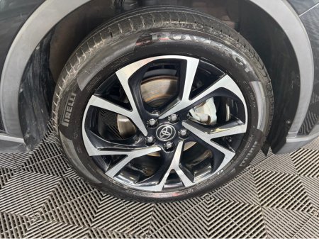 2020 Toyota C-HR - photo 5