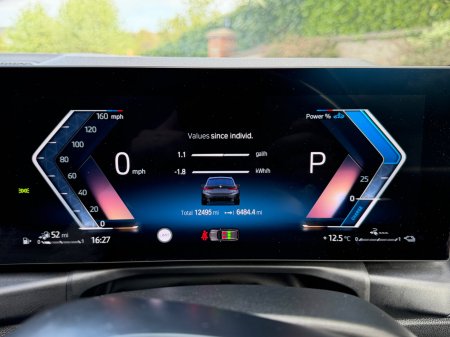 2024 BMW 3-Series - photo 15