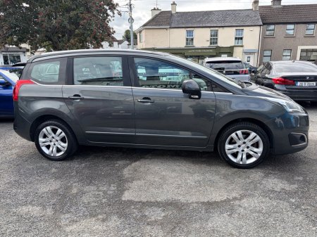 2016 Peugeot 5008 - photo 11