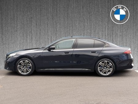 2026 BMW 5-Series - photo 3