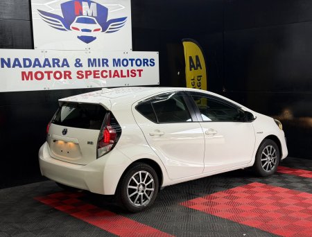 2017 Toyota Aqua - photo 8