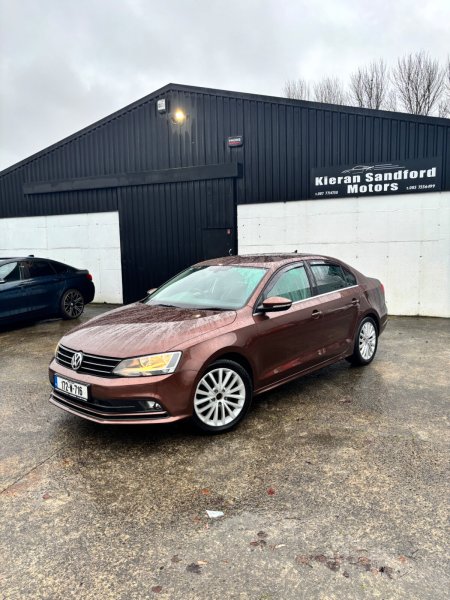 2017 Volkswagen Jetta - photo 2
