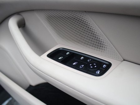 2024 Porsche Taycan - photo 19
