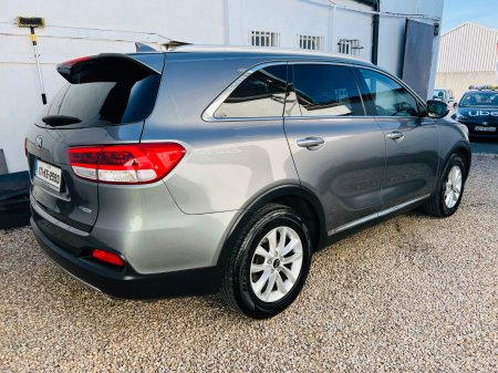 2017 Kia Sorento - photo 6