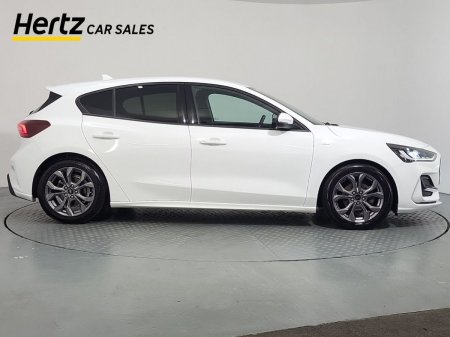 2023 Ford Focus - photo 2
