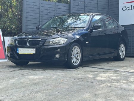 2011 BMW 3-Series - photo 2